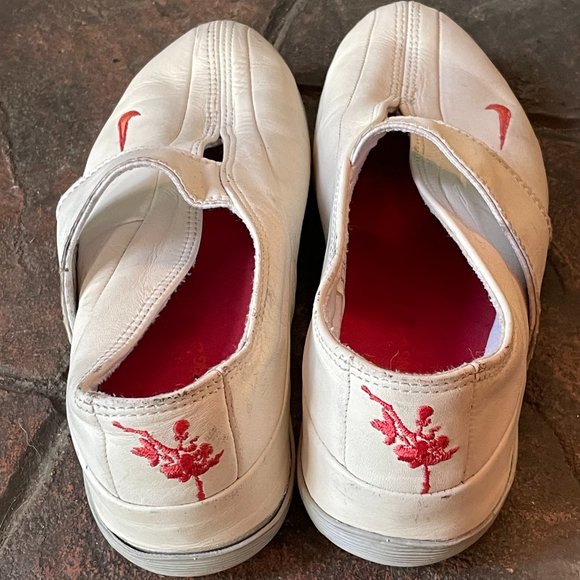 Nike Slip-on Women's Shoes - Picture 3 of 4